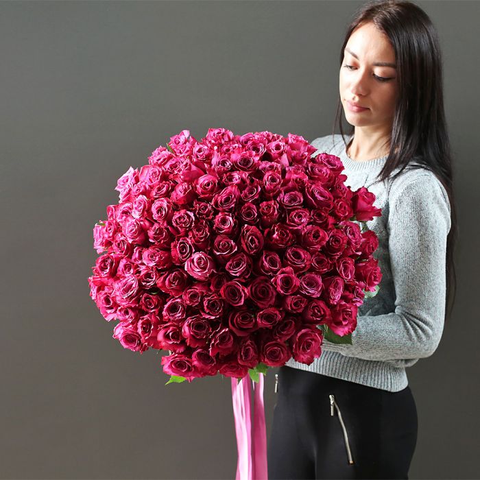 Пурпурные розы 101шт. ― Мята