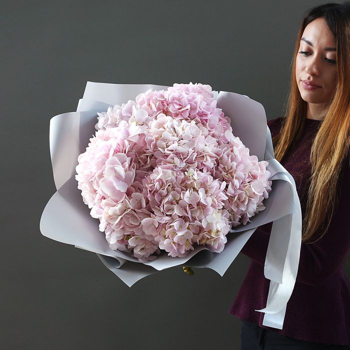 Нежно-розовые гортензии 9 шт. ― Мята