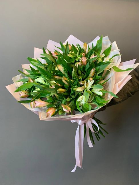 Букет Альстромерии